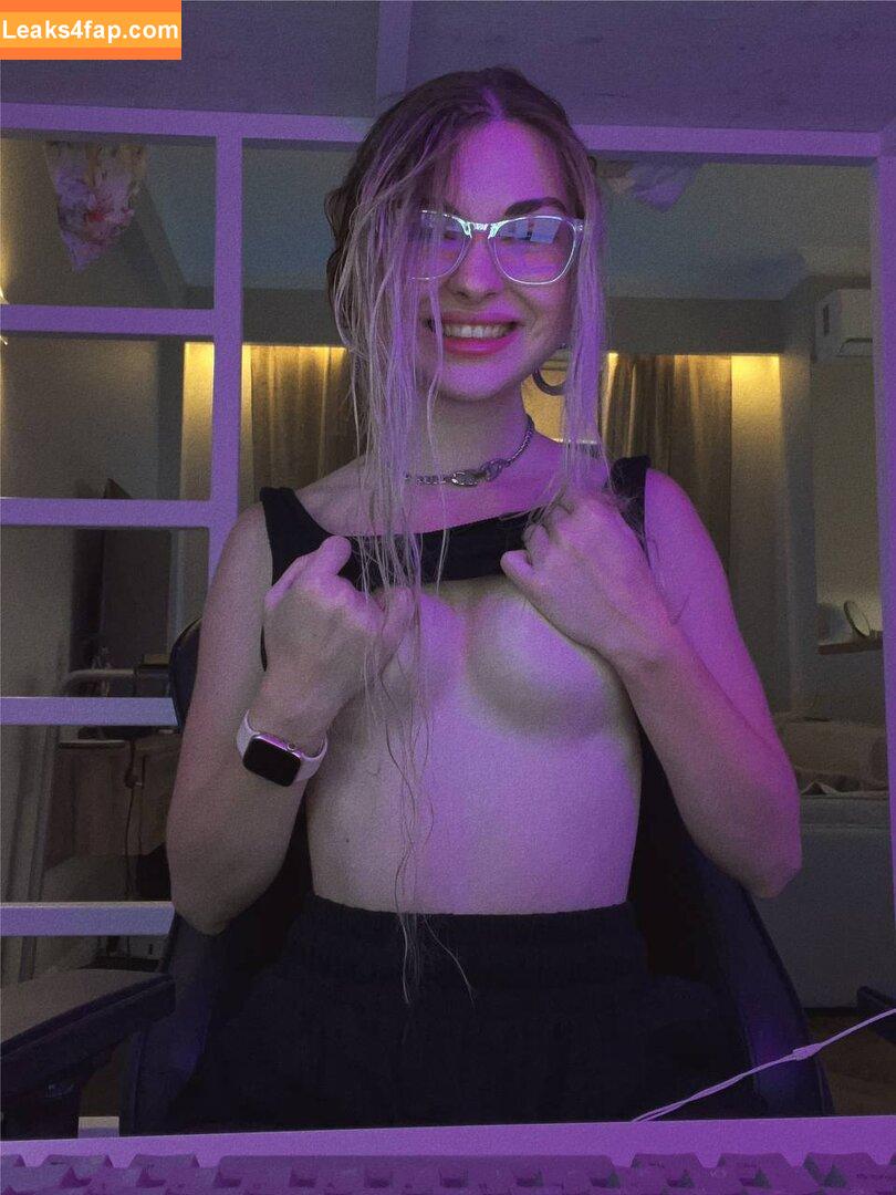 Arina Berdnikova / Ahrinyan / nyasharisha leaked photo photo #0034