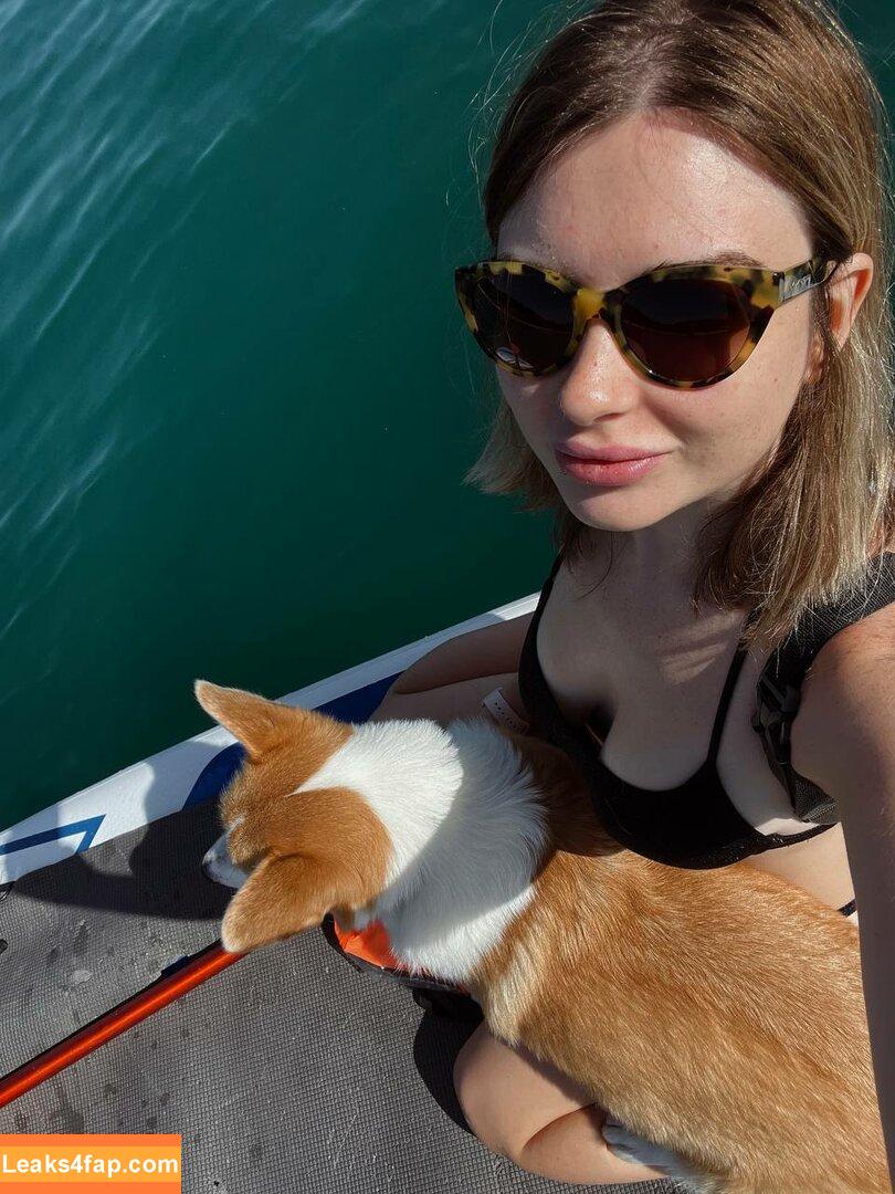 Arina Berdnikova / Ahrinyan / nyasharisha leaked photo photo #0036