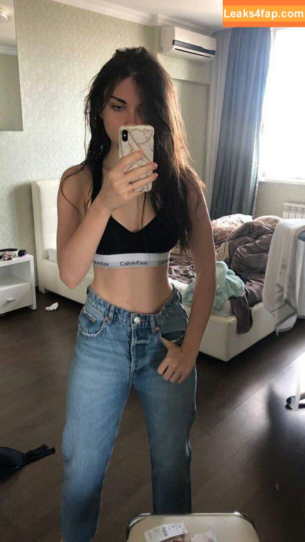 Arina Berdnikova / Ahrinyan / nyasharisha leaked photo photo #0085