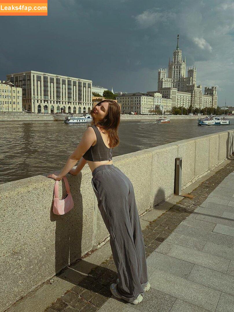 Arina Berdnikova / Ahrinyan / nyasharisha leaked photo photo #0434