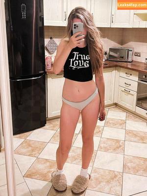 Arina Berdnikova photo #0001