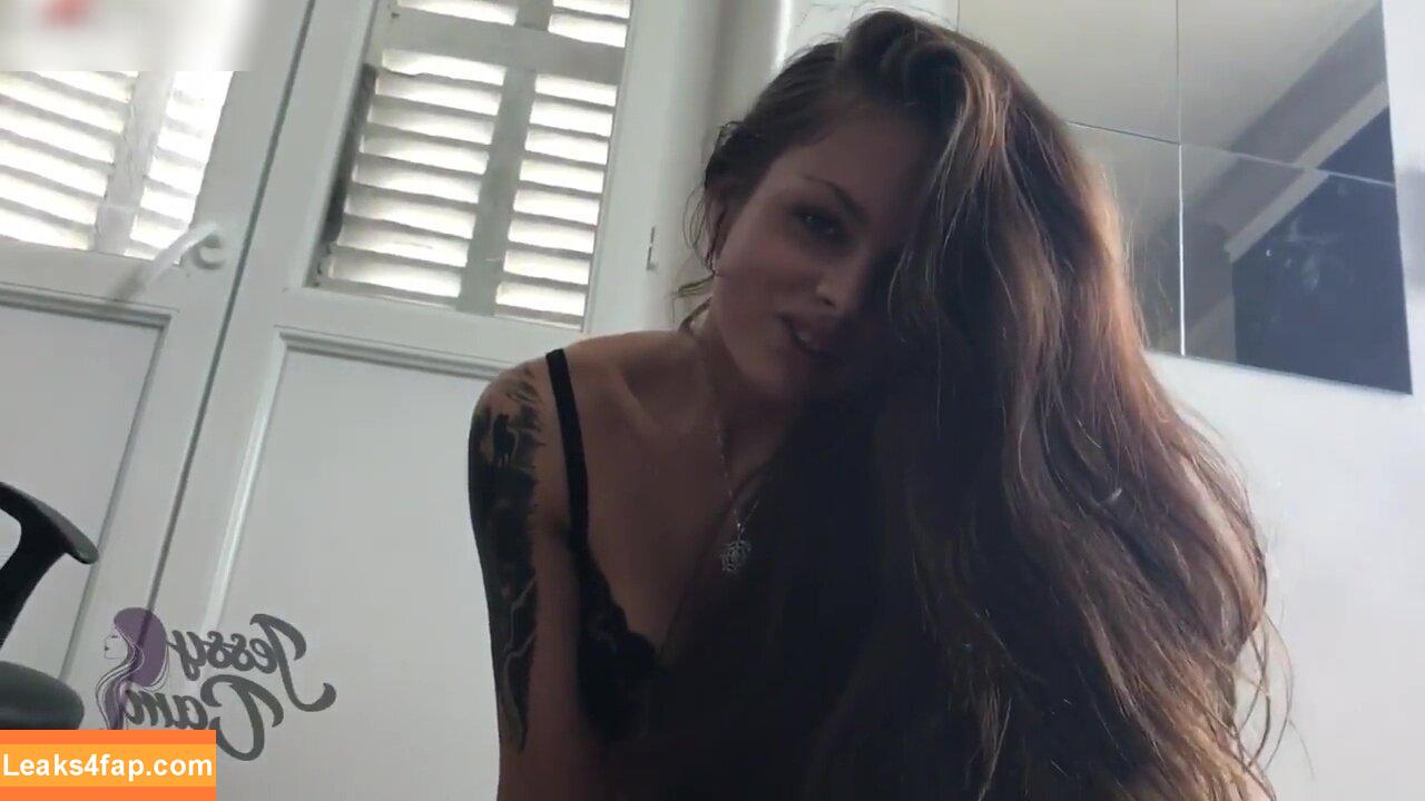Arya LaRoca / aryalaroca leaked photo photo #0038