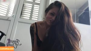 Arya LaRoca photo #0038