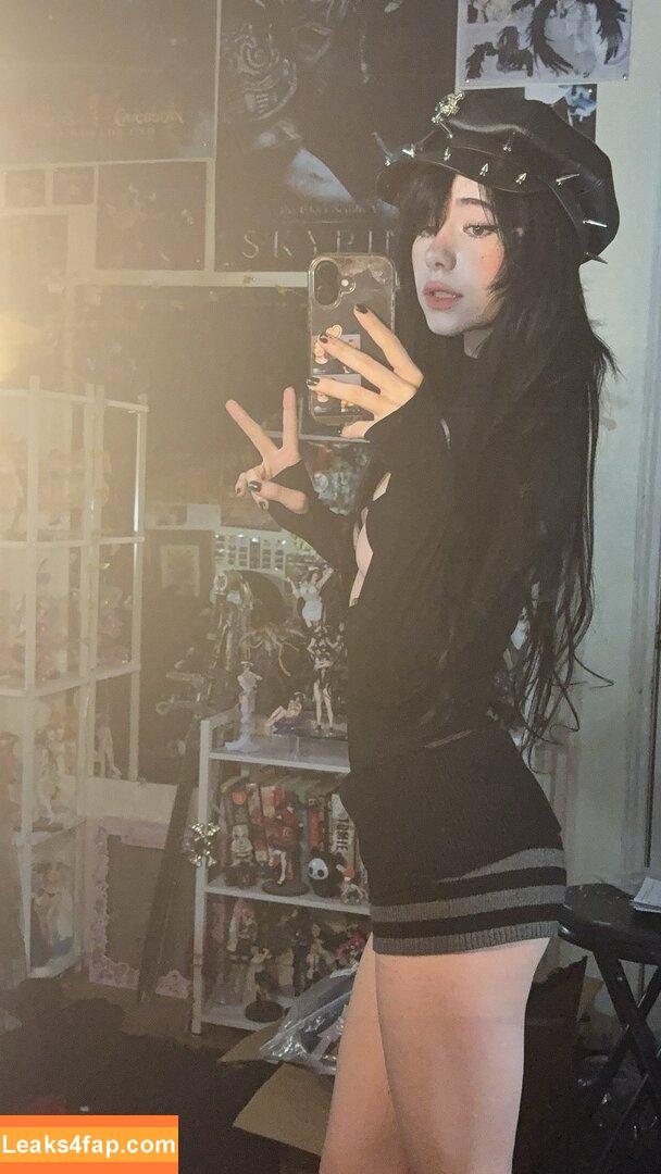 ashisbees / iamb33s leaked photo photo #0264