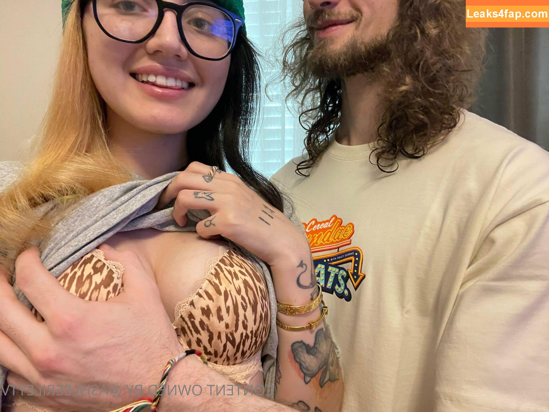 ashleerileytv /  leaked photo photo #0005