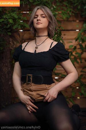 Ashley Barron photo #1825