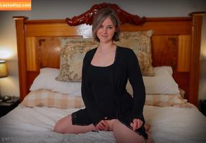 Ashley Barron photo #2037