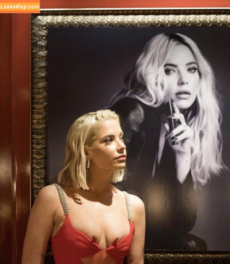 Ashley Benson / AshBenzo / ashleybenson leaked photo photo #0042
