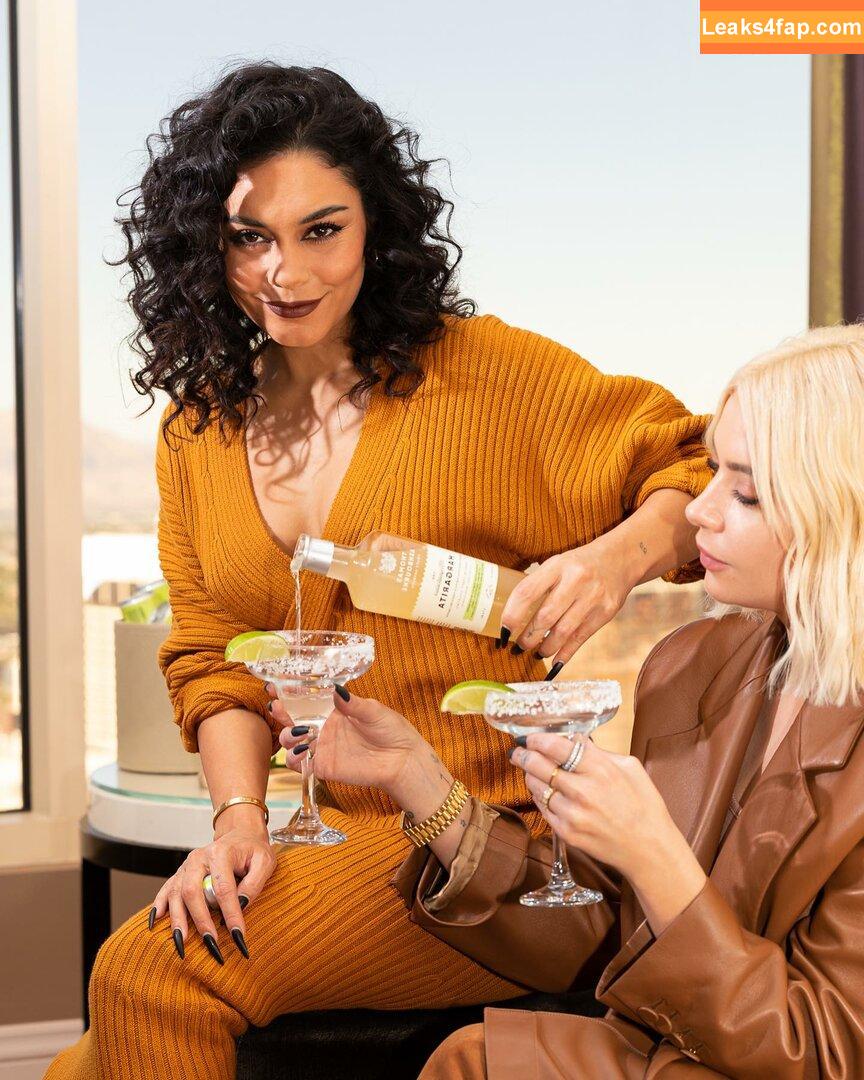 Ashley Benson / AshBenzo / ashleybenson leaked photo photo #0181