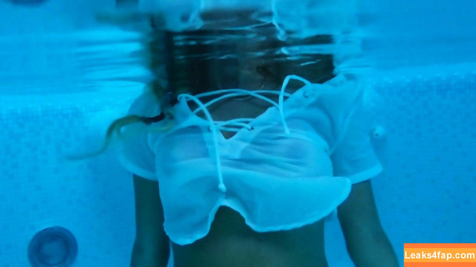 Ashley Benson / AshBenzo / ashleybenson leaked photo photo #0208