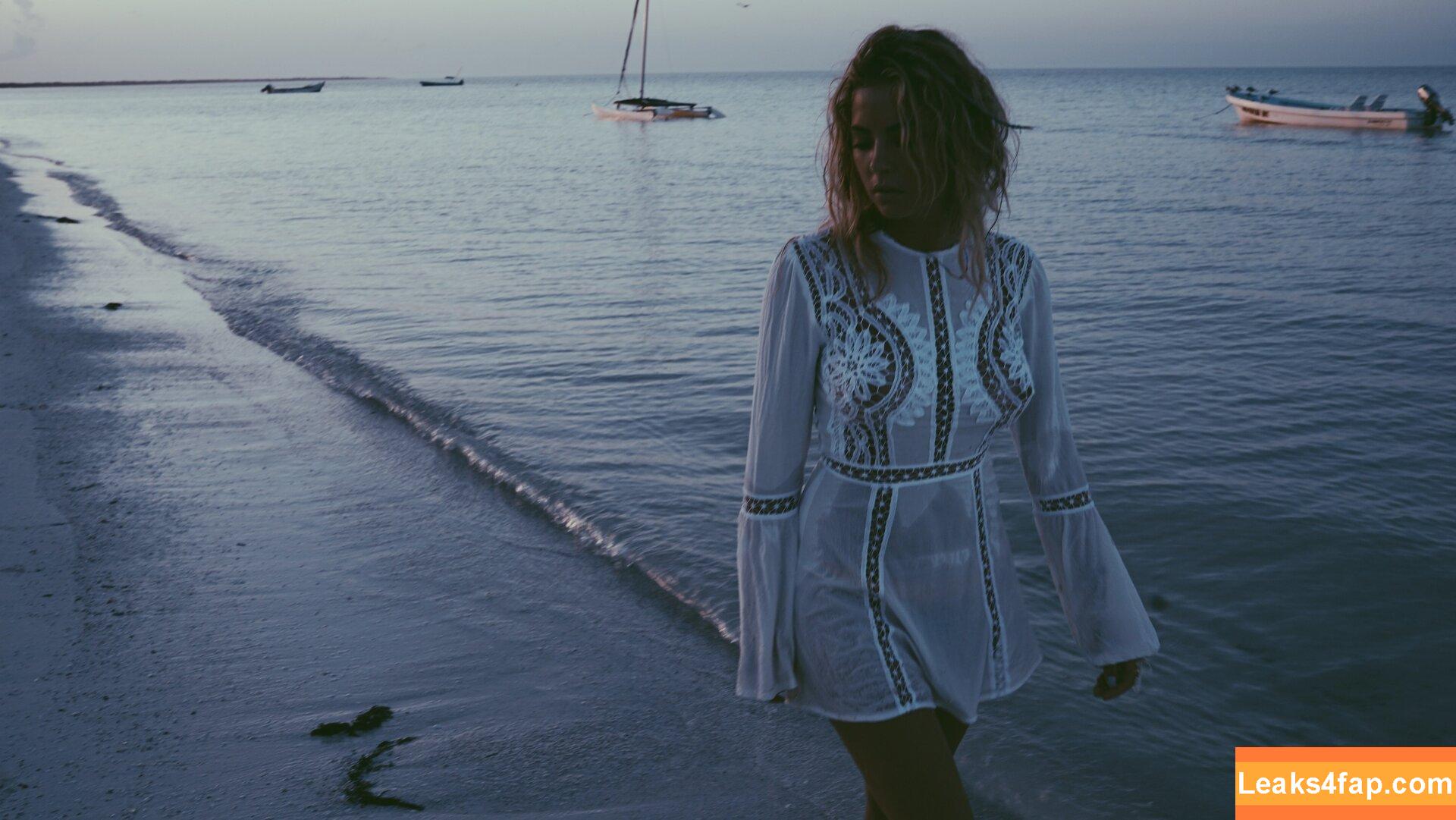 Ashley Benson / AshBenzo / ashleybenson leaked photo photo #0222