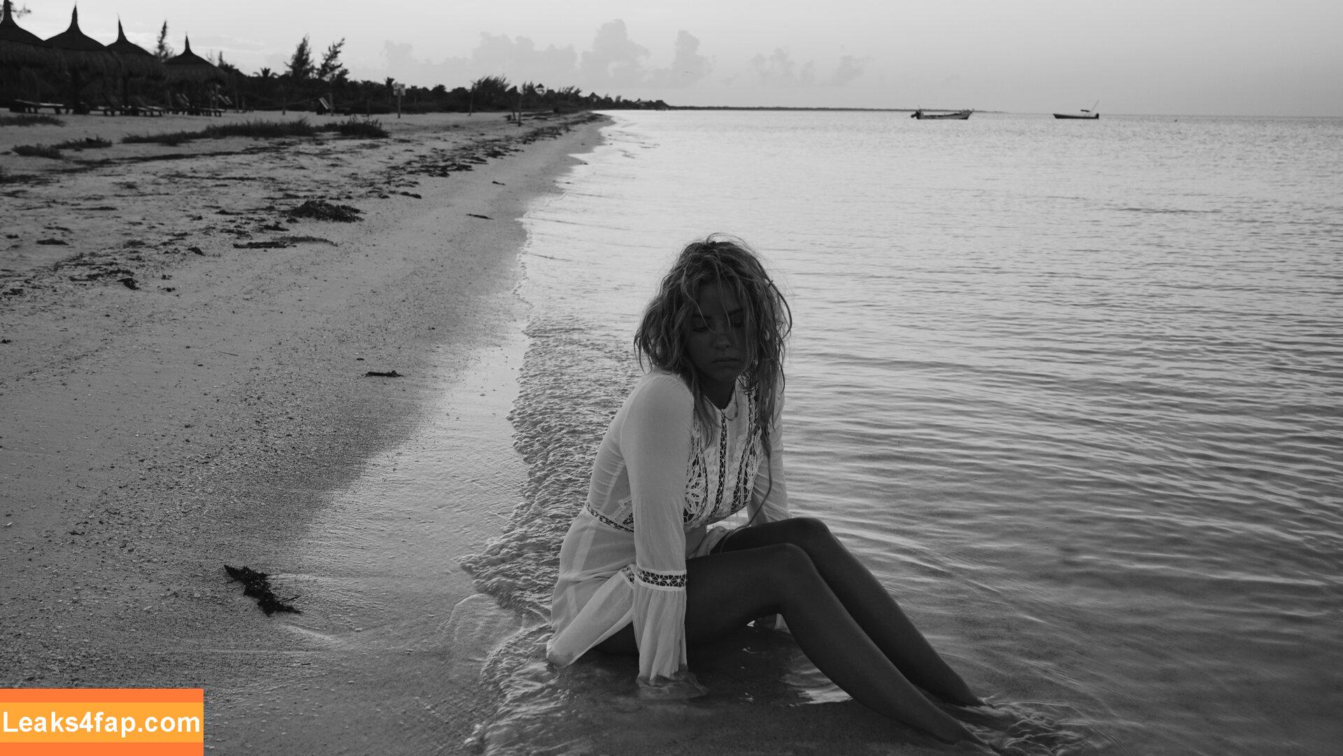 Ashley Benson / AshBenzo / ashleybenson leaked photo photo #0230