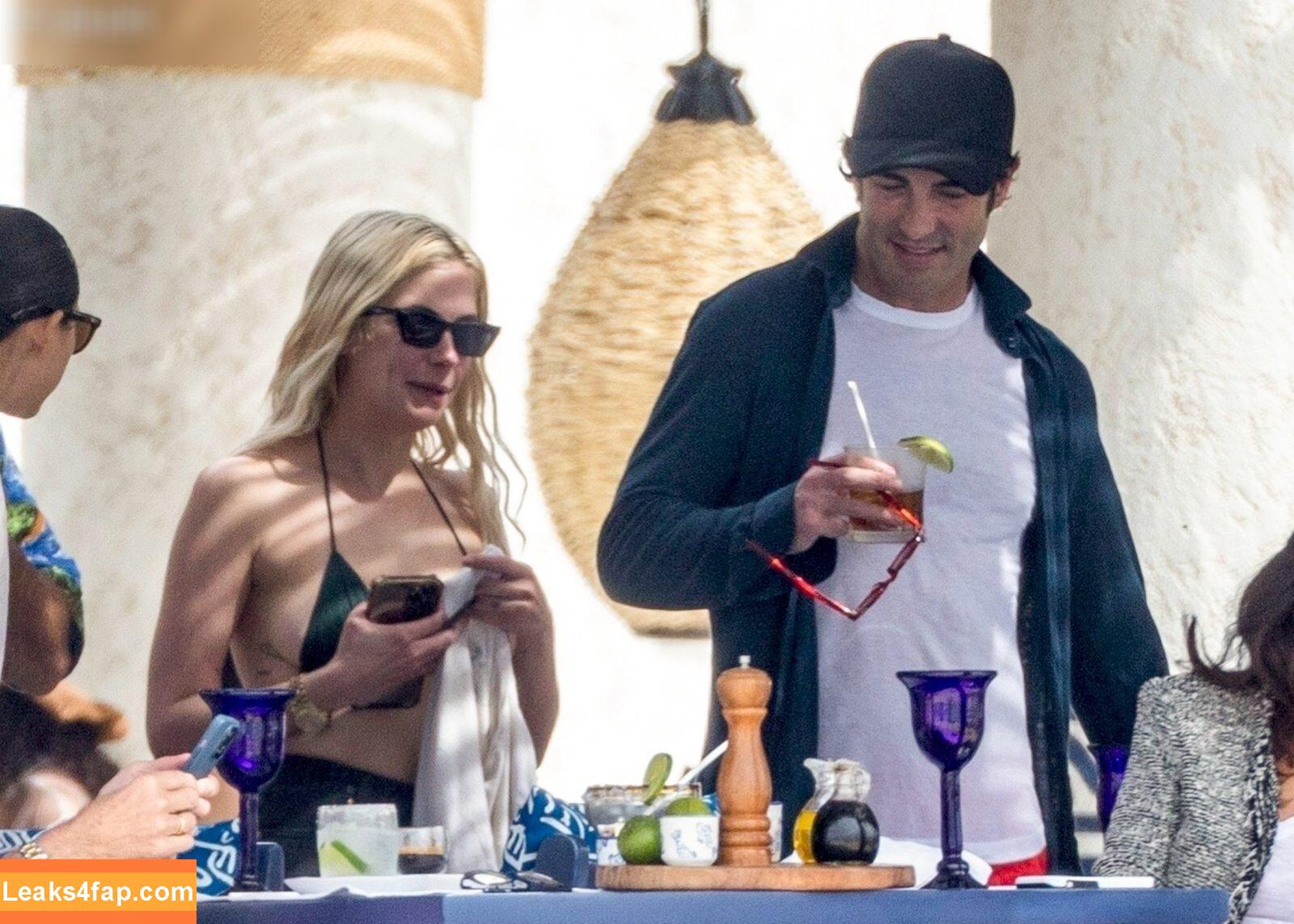 Ashley Benson / AshBenzo / ashley_benson1 / ashleybenson leaked photo photo #0900