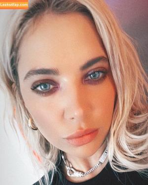 Ashley Benson photo #0025