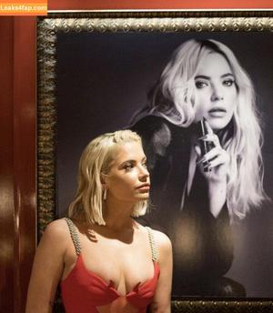 Ashley Benson photo #0042