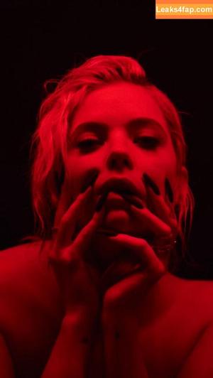 Ashley Benson photo #0072