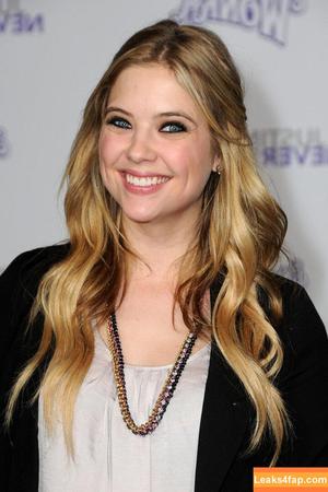 Ashley Benson photo #0110