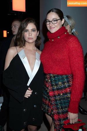 Ashley Benson photo #0477