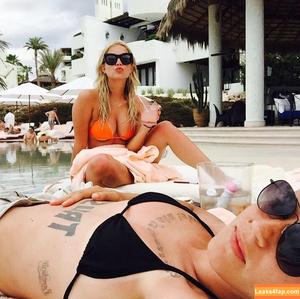 Ashley Benson photo #0669