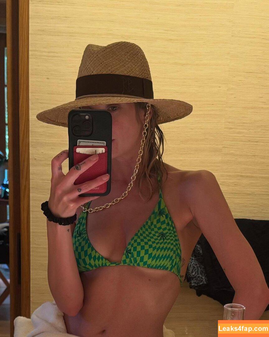 Ashley Benson / AshBenzo / ashley_benson1 / ashleybenson leaked photo photo #1149