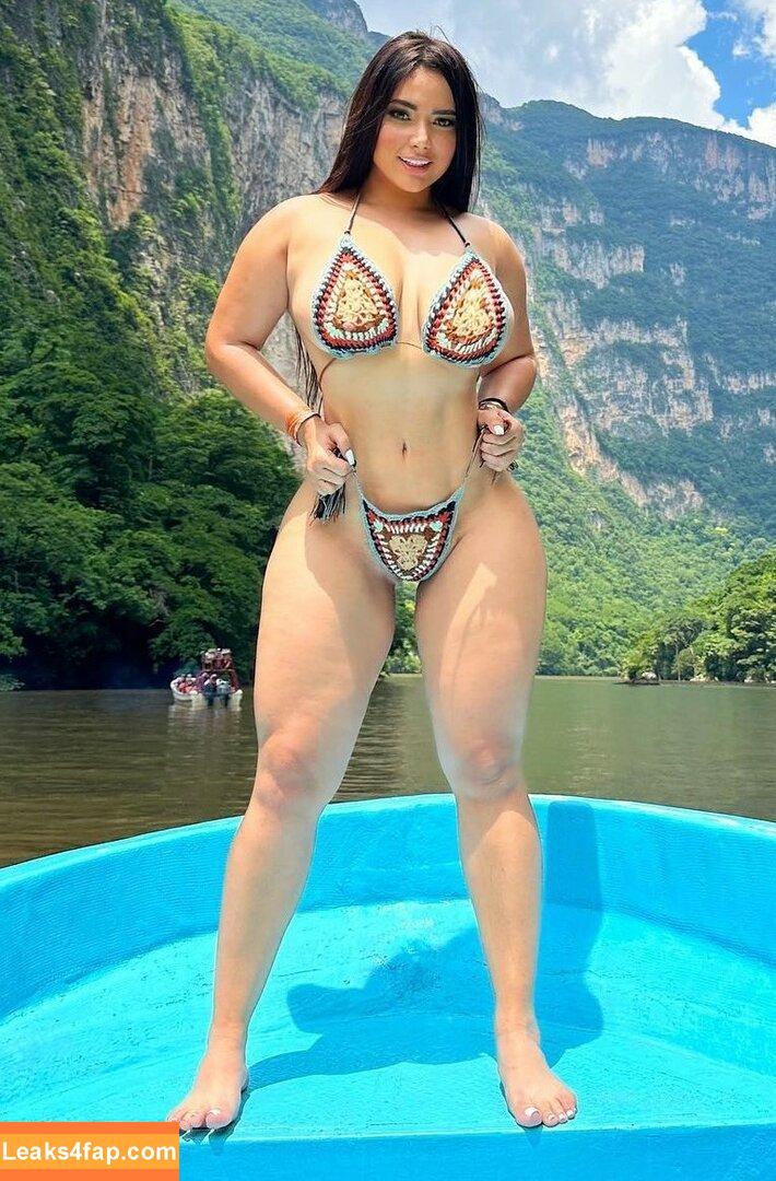 Ashley Carolina / Ashleyfox2122 / ashleycarolina / ashleylatinaa2 leaked photo photo #0114