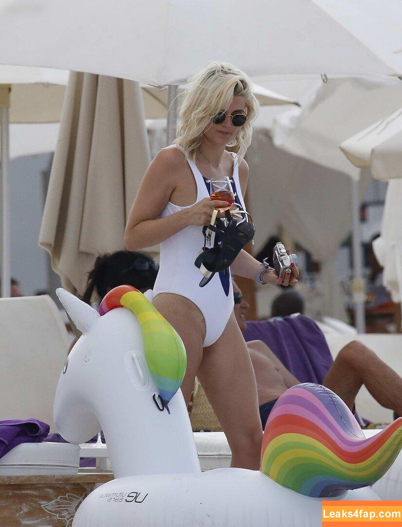 Ashley James / ashleybricks... / ashleyljames / ashleylouisejames leaked photo photo #0360