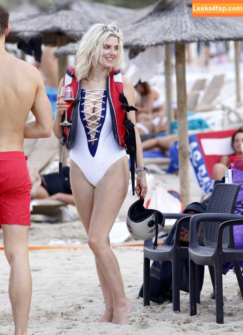 Ashley James / ashleybricks... / ashleyljames / ashleylouisejames leaked photo photo #0372