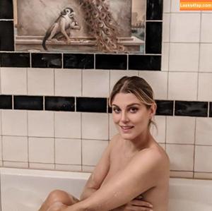 Ashley James photo #0395