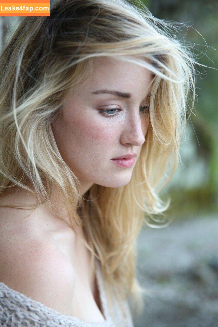 Ashley Johnson / ashleythejohnson / johnsonhubfans / thevulcansalute leaked photo photo #0013