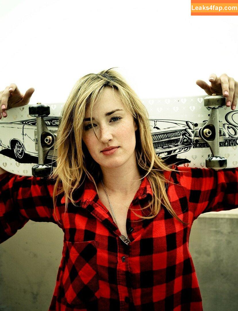 Ashley Johnson / ashleythejohnson / johnsonhubfans / thevulcansalute leaked photo photo #0069