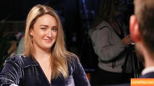 Ashley Johnson photo #0035