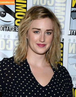 Ashley Johnson photo #0042