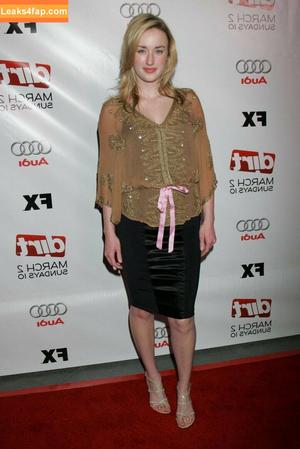 Ashley Johnson photo #0043