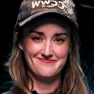 Ashley Johnson photo #0083