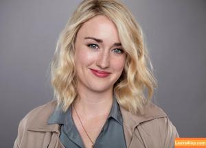 Ashley Johnson photo #0092