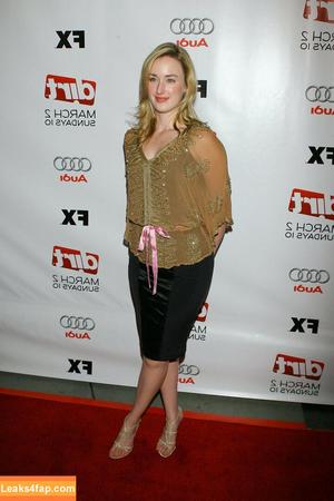 Ashley Johnson photo #0110