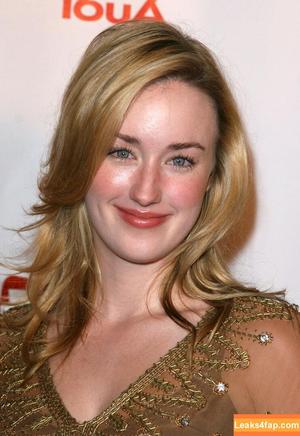 Ashley Johnson photo #0120