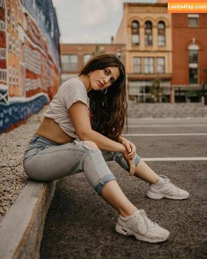 Ashley Jolly photo #0098