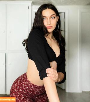 Ashley Jolly photo #0171