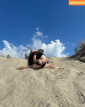 Ashley Jolly photo #0176