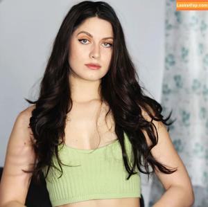 Ashley Jolly photo #0229