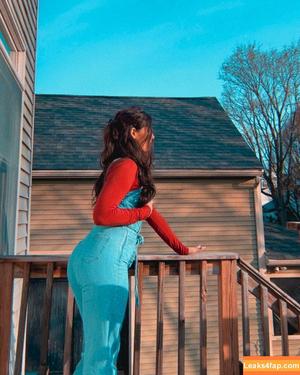 Ashley Jolly photo #0250