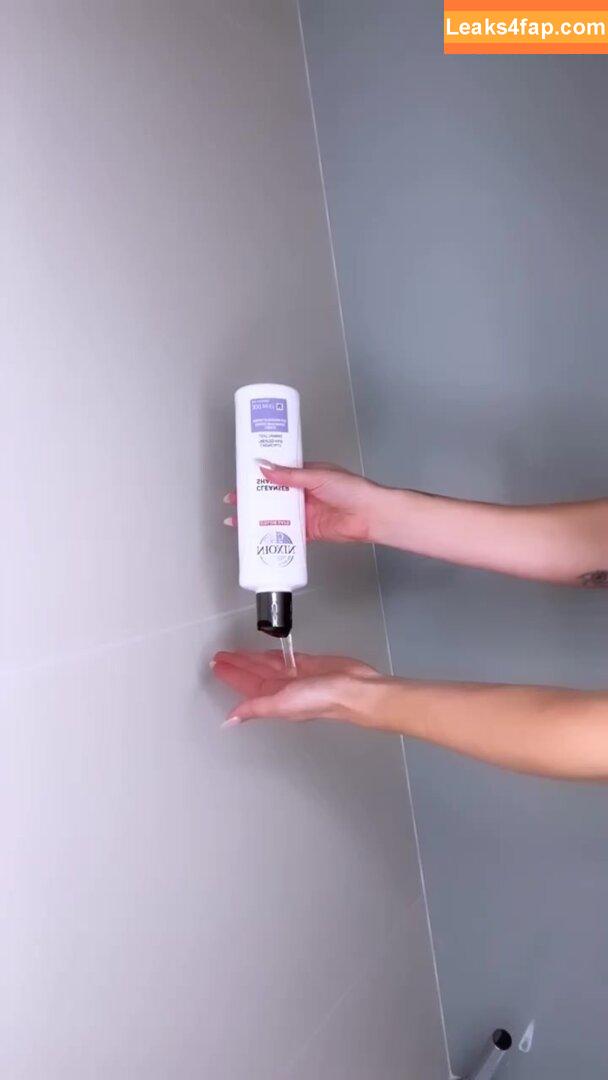 Ashley Roberts / Pussycat Doll / iamashleyroberts / robertsseann2 leaked photo photo #0129