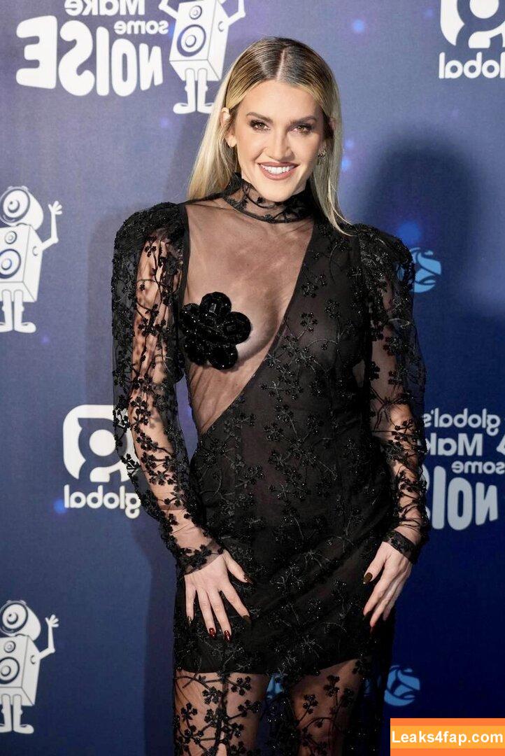 Ashley Roberts / Pussycat Doll / iamashleyroberts / inkedashleyroberts leaked photo photo #0339