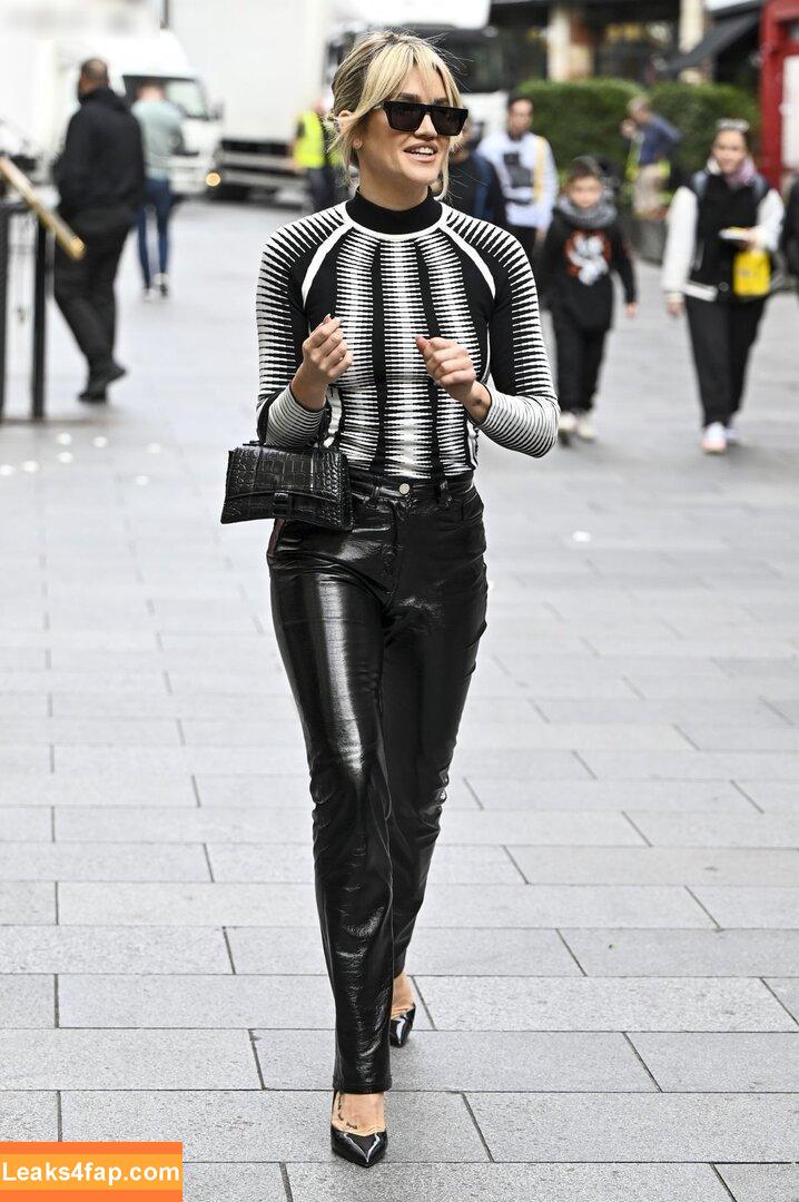 Ashley Roberts / Pussycat Doll / iamashleyroberts / inkedashleyroberts leaked photo photo #0598