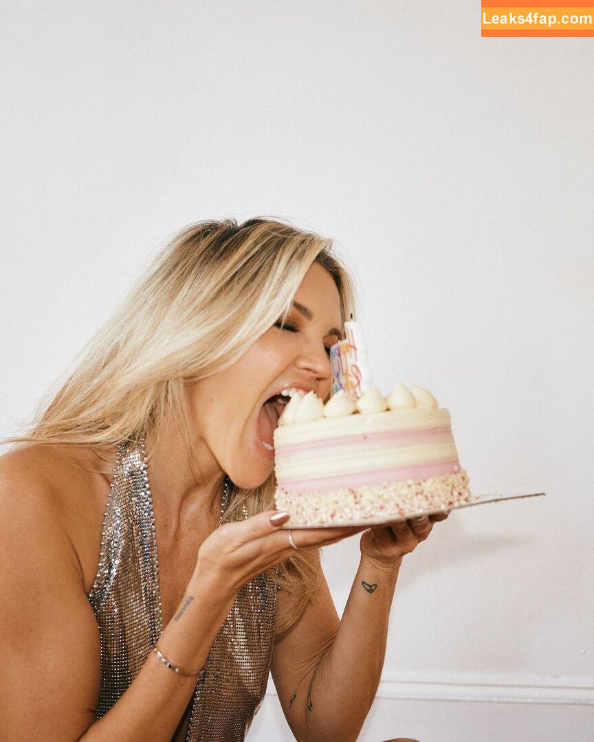 Ashley Roberts / Pussycat Doll / iamashleyroberts / robertsseann2 слитое фото фото #0753