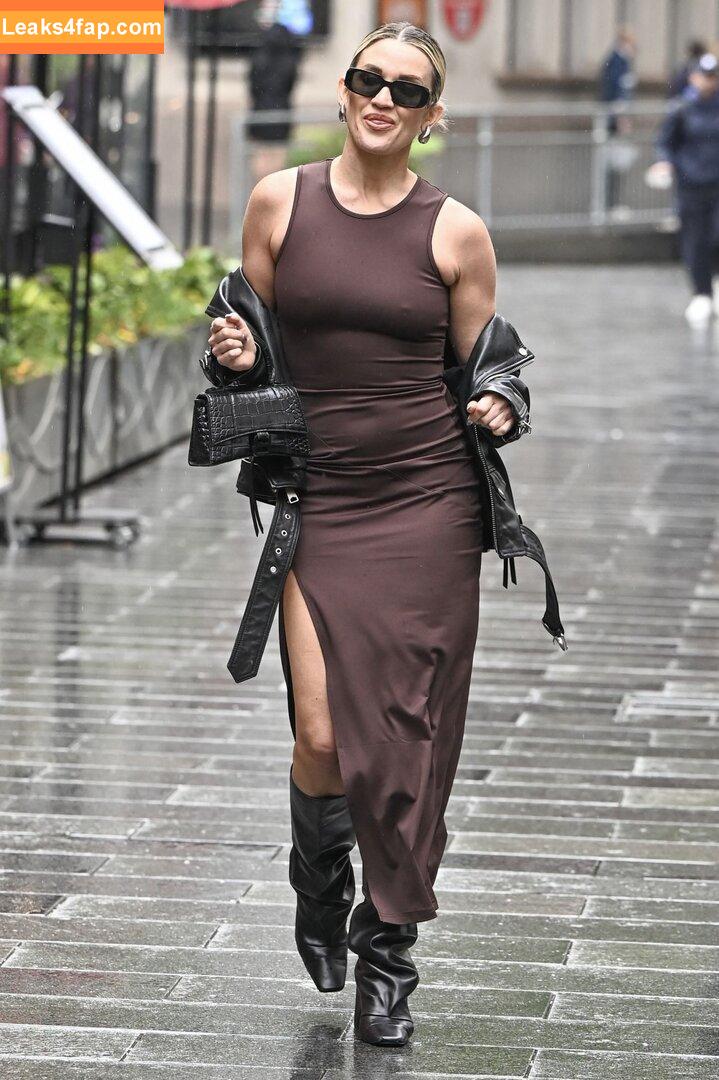 Ashley Roberts / Pussycat Doll / iamashleyroberts / robertsseann2 слитое фото фото #0780