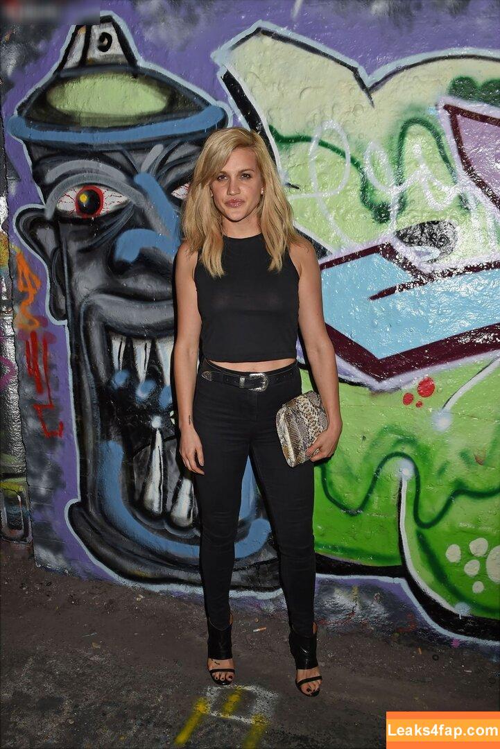 Ashley Roberts / Pussycat Doll / iamashleyroberts / robertsseann2 слитое фото фото #0799