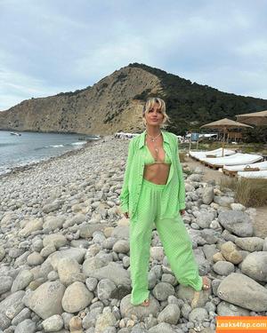 Ashley Roberts photo #0160