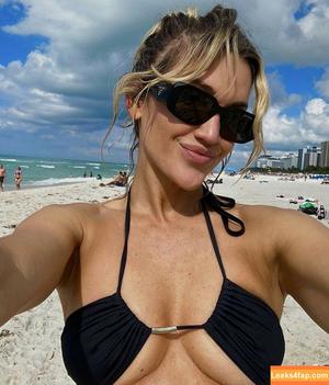 Ashley Roberts photo #0394